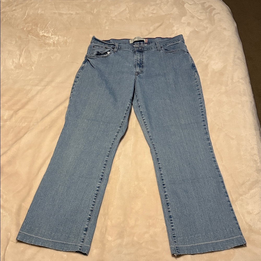Levi Women's Jeans 550 Boot Cut Size 16M Relaxed